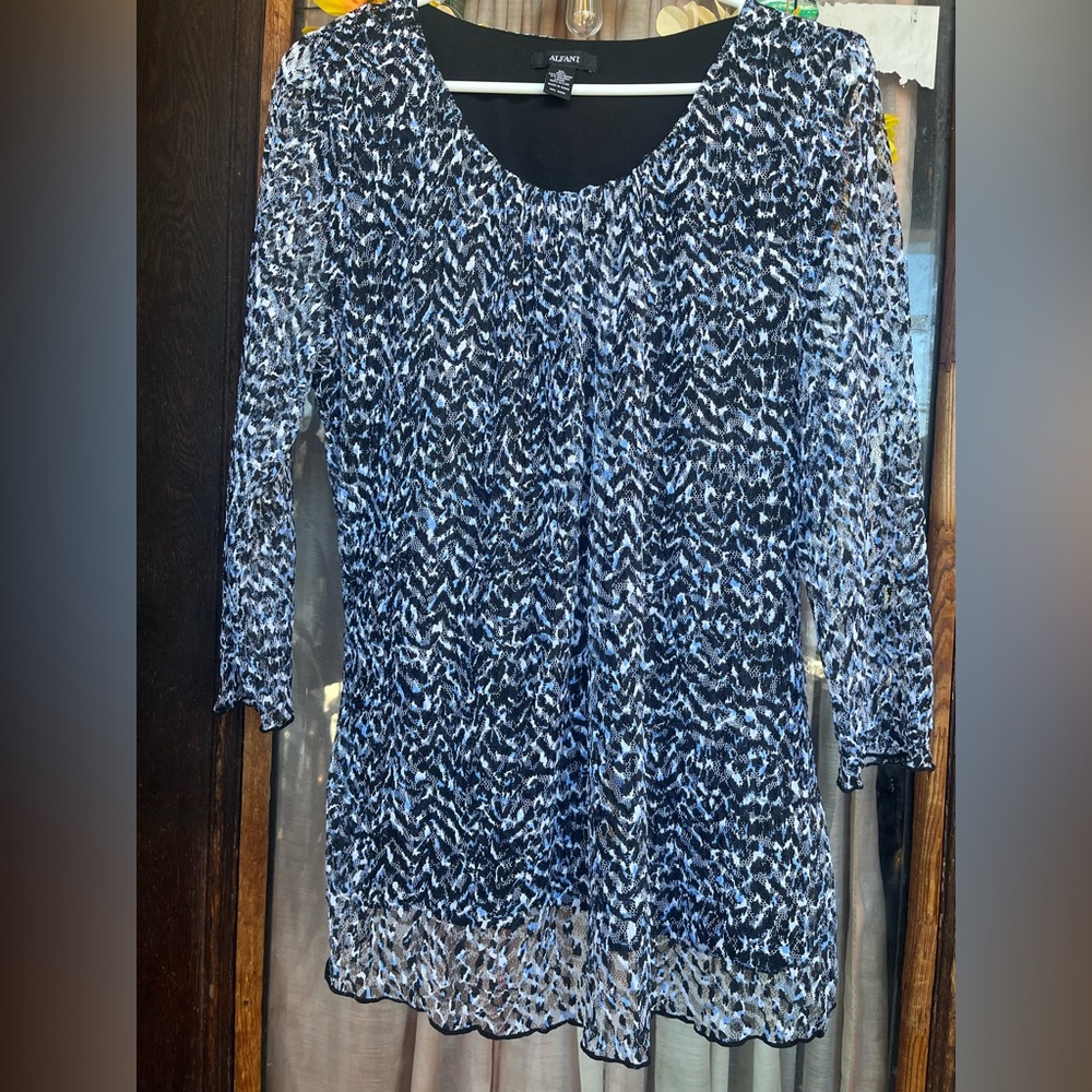 Alfani Black and Blue Patterned Lined Blouse EUC Size XL